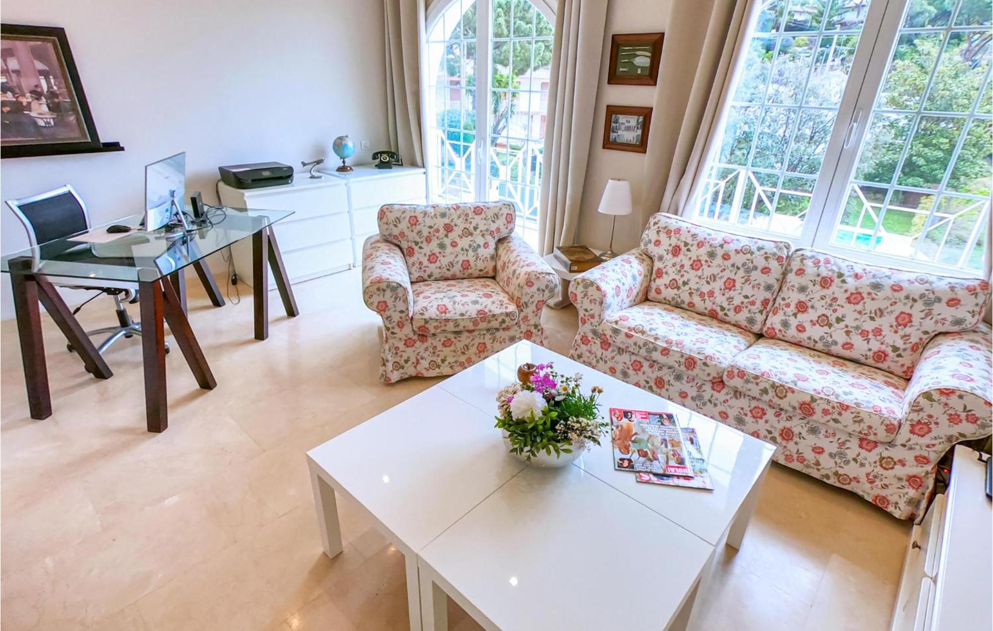 Nice Home In Cabrils With House A Mountain View Екстер'єр фото